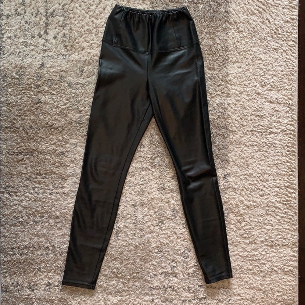 Aritzia Wilfred Free Daria Vegan Leather Legging